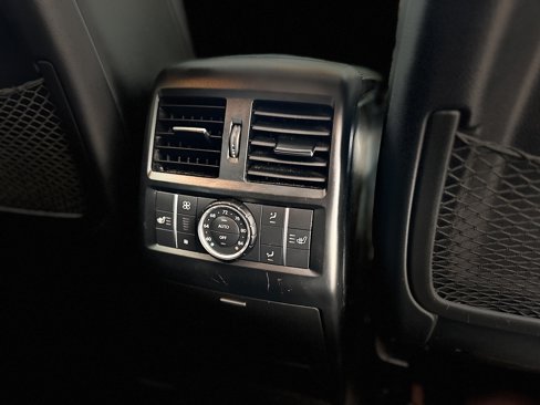 Used 2012 Mercedes-Benz ML 63 AMG 4MATIC image 24