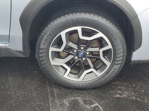 Used 2017 Subaru Crosstrek 2.0i Premium w/ Moonroof Package image 5