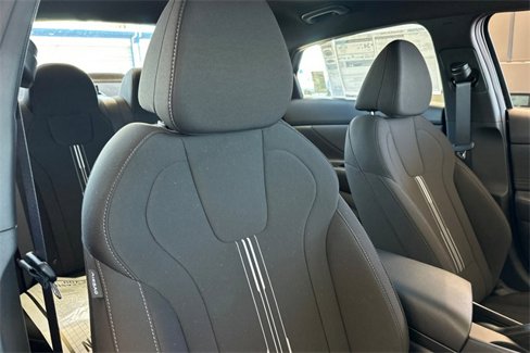 New 2025 Hyundai Elantra Sport image 13