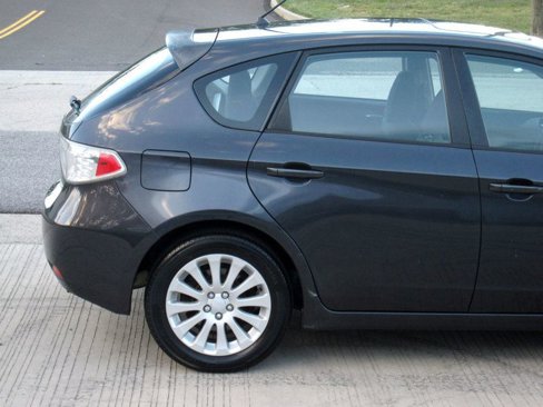 Used 2011 Subaru Impreza 2.5i Premium image 8