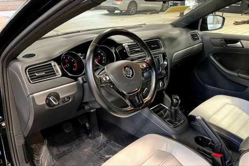 Used 2016 Volkswagen Jetta Sport image 13
