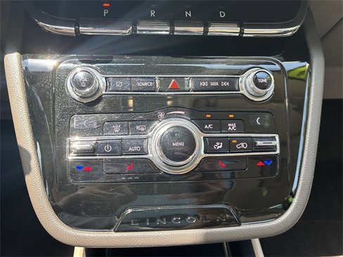 Used 2020 Lincoln Corsair Reserve image 19
