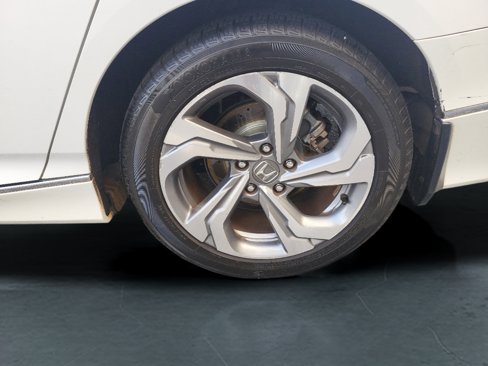Used 2018 Honda Accord EX-L image 10