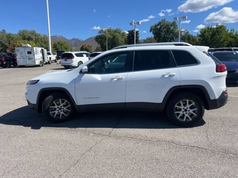 Used 2018 Jeep Cherokee Latitude Plus w/ Cold Weather Group image 12
