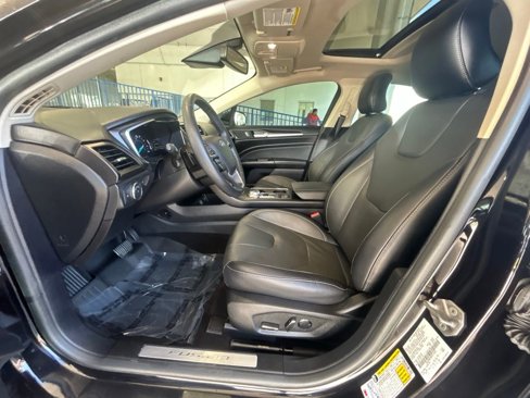Used 2019 Ford Fusion Titanium image 10