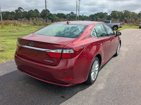 Used 2013 Lexus ES 300h image 4