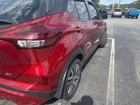 Used 2021 Nissan Kicks SV image 7