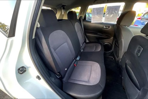 Used 2013 Nissan Rogue SV image 24