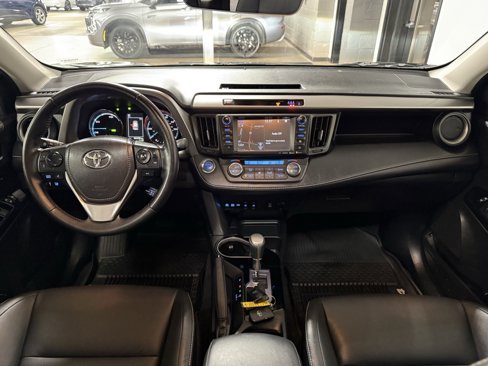 Used 2017 Toyota RAV4 Limited image 19
