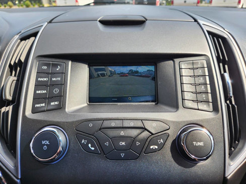 Used 2017 Ford Edge SE image 23