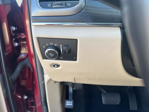 Certified 2020 Jeep Grand Cherokee Limited w/ Luxury Group II image 27