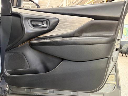 Used 2018 Nissan Murano SL w/ Midnight Edition Package image 32