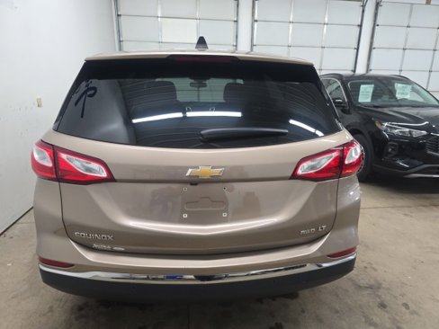 Used 2018 Chevrolet Equinox LT image 10