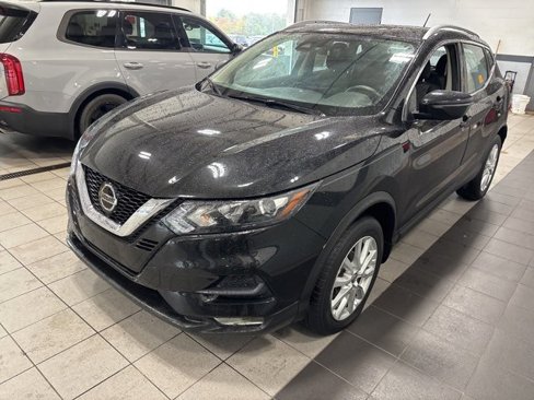 Certified 2022 Nissan Rogue Sport SV image 3