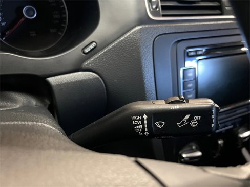 Used 2014 Volkswagen Jetta SE image 33