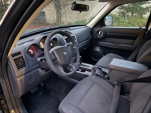 Used 2011 Dodge Nitro SE image 12