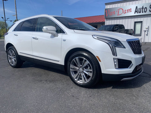 Used 2022 Cadillac XT5 Premium Luxury image 3