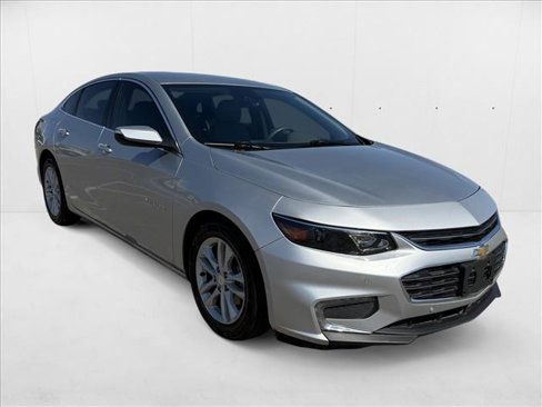 Used 2017 Chevrolet Malibu Hybrid w/ Leather Package image 3