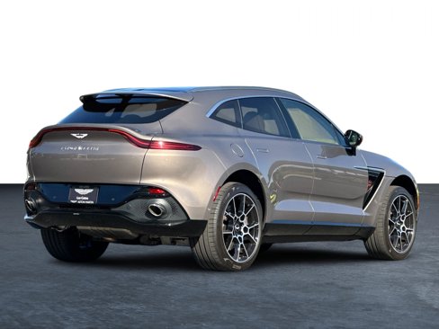 Used 2021 Aston Martin DBX image 30