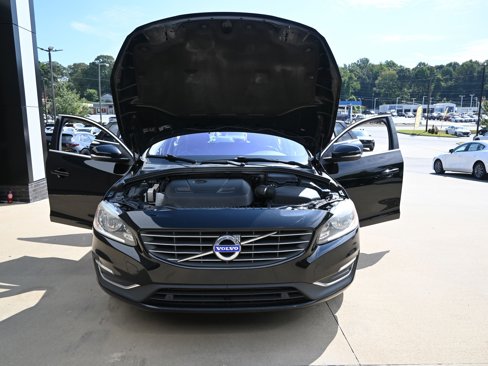 Used 2017 Volvo V60 T5 Premier w/ Convenience Package image 10