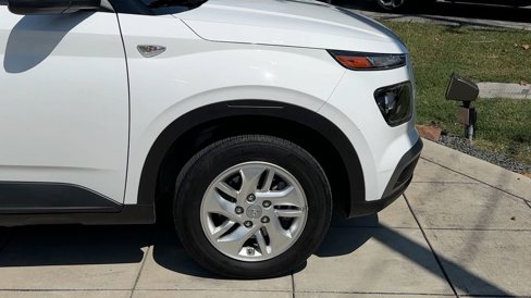 Certified 2024 Hyundai Venue SE image 12