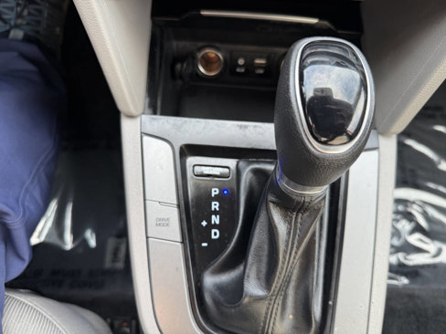 Used 2018 Hyundai Elantra SEL image 16
