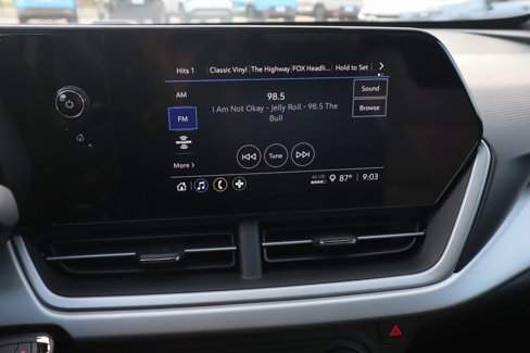 New 2025 Chevrolet Trax RS w/ Sunroof Package image 5