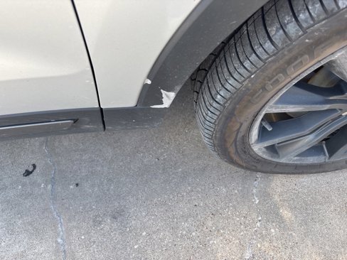 Used 2019 Ford Explorer XLT w/ Equipment Group 202A image 13
