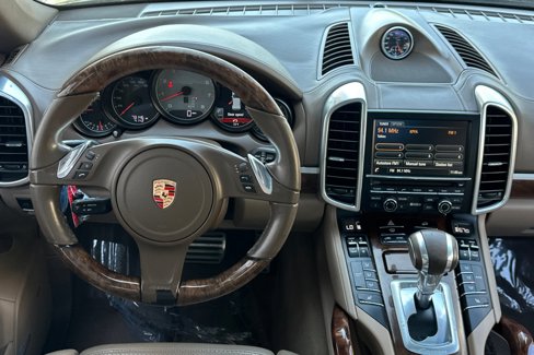 Used 2014 Porsche Cayenne S image 34
