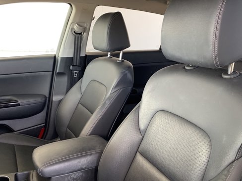 Used 2020 Kia Sportage EX image 11