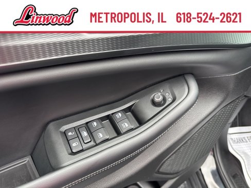 Used 2024 Jeep Grand Cherokee Laredo X image 15