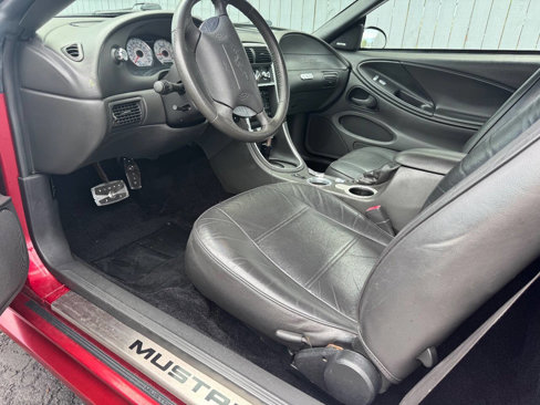 Used 2004 Ford Mustang Deluxe Convertible image 7