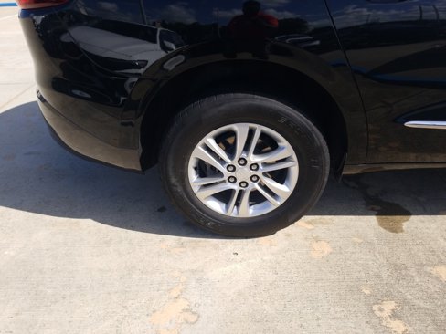 Used 2018 Buick Enclave Essence image 22