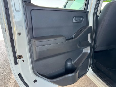Used 2022 Nissan Frontier S w/ Technology Package image 18
