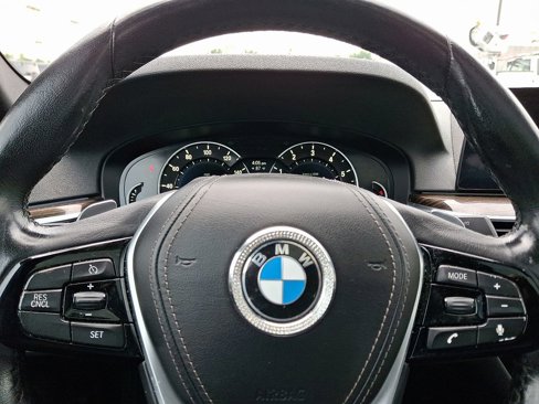 Used 2019 BMW 530i xDrive w/ Convenience Package image 19