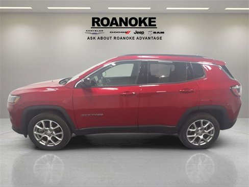 Used 2024 Jeep Compass Latitude image 5
