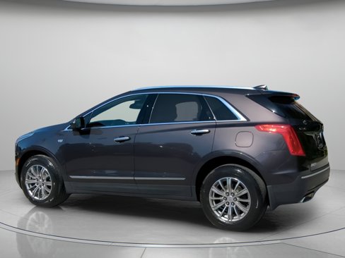Used 2017 Cadillac XT5 Luxury w/ Driver Awareness Package image 18