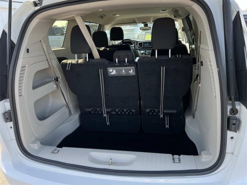 Used 2019 Chrysler Pacifica Touring Plus w/ Tire & Wheel Group image 11