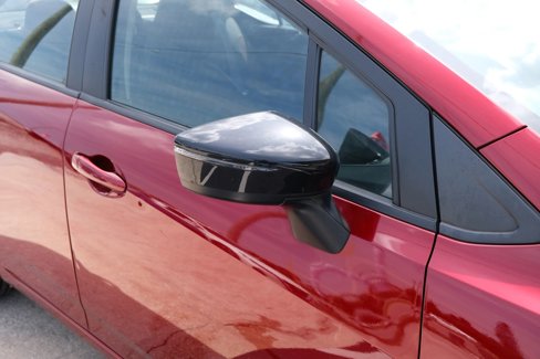 Used 2020 Nissan Versa SR image 19