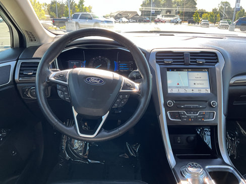 Used 2018 Ford Fusion Energi SE image 10