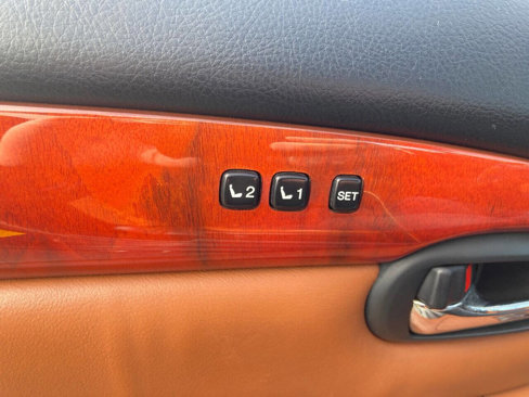 Used 2003 Lexus SC 430 Convertible image 12