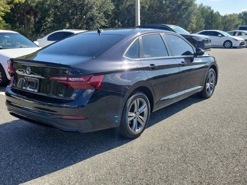Used 2023 Volkswagen Jetta SE image 10