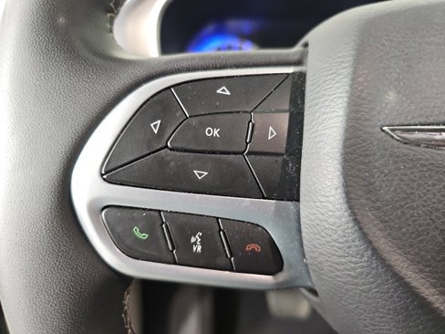 Used 2023 Chrysler Voyager LX image 19