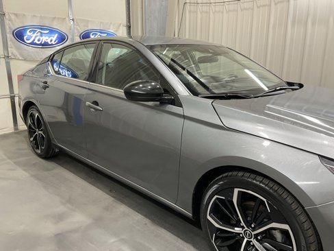 Used 2023 Nissan Altima 2.5 SR image 4