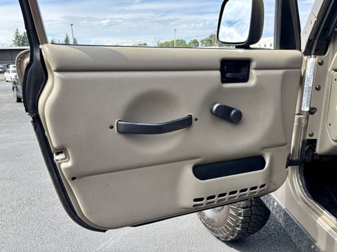 Used 2004 Jeep Wrangler Rubicon image 17