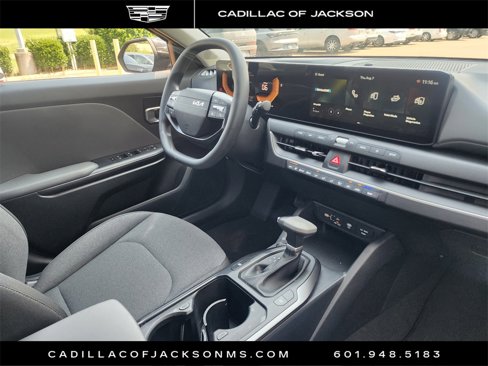 Used 2025 Kia K4 LXS image 19