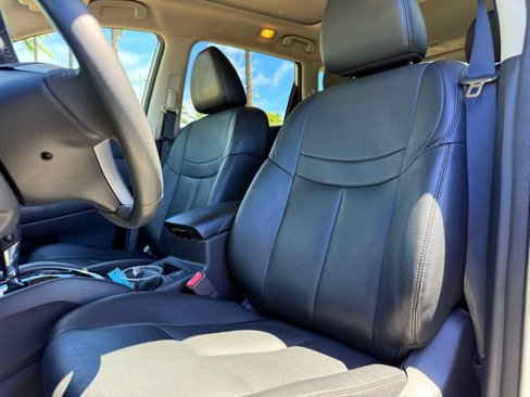 Used 2016 Nissan Rogue SL image 8