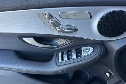 Certified 2022 Mercedes-Benz GLC 300 image 11