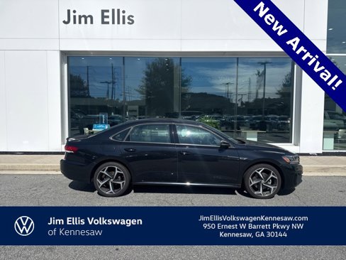Used 2021 Volkswagen Passat 2.0T R-Line image 1