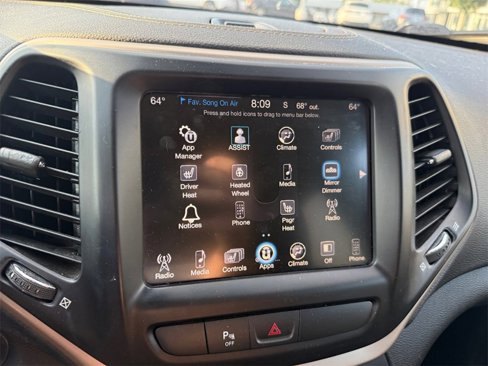 Used 2018 Jeep Cherokee Limited image 19